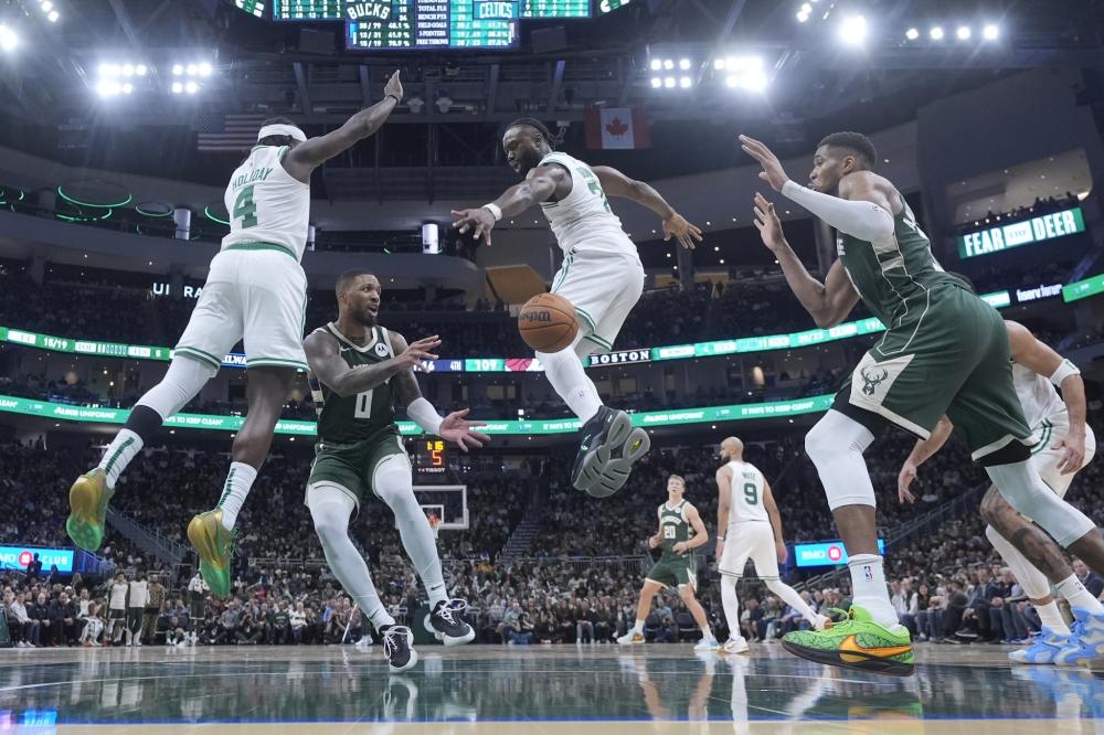 缺席时依然 缺席时依然